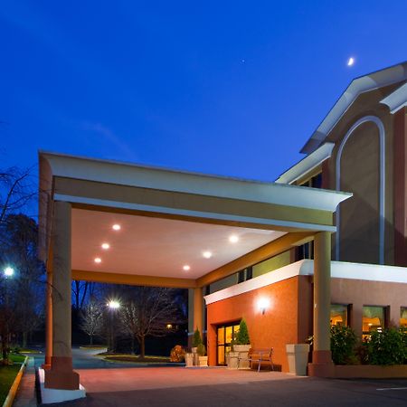 Holiday Inn Express Fairfax-Arlington Boulevard By Ihg Extérieur photo