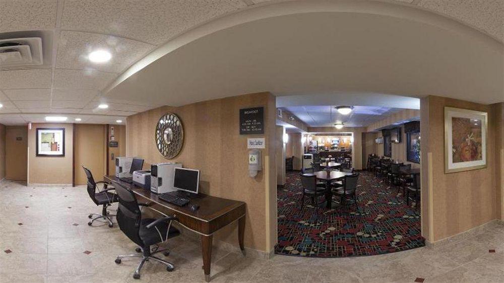 Holiday Inn Express Fairfax-Arlington Boulevard By Ihg Extérieur photo
