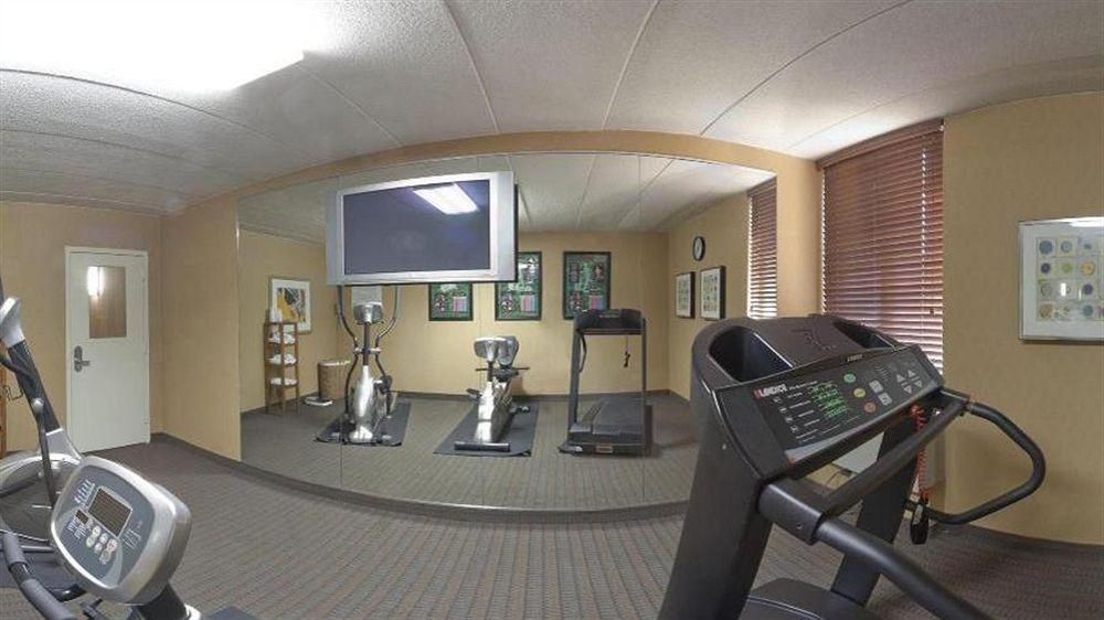 Holiday Inn Express Fairfax-Arlington Boulevard By Ihg Extérieur photo