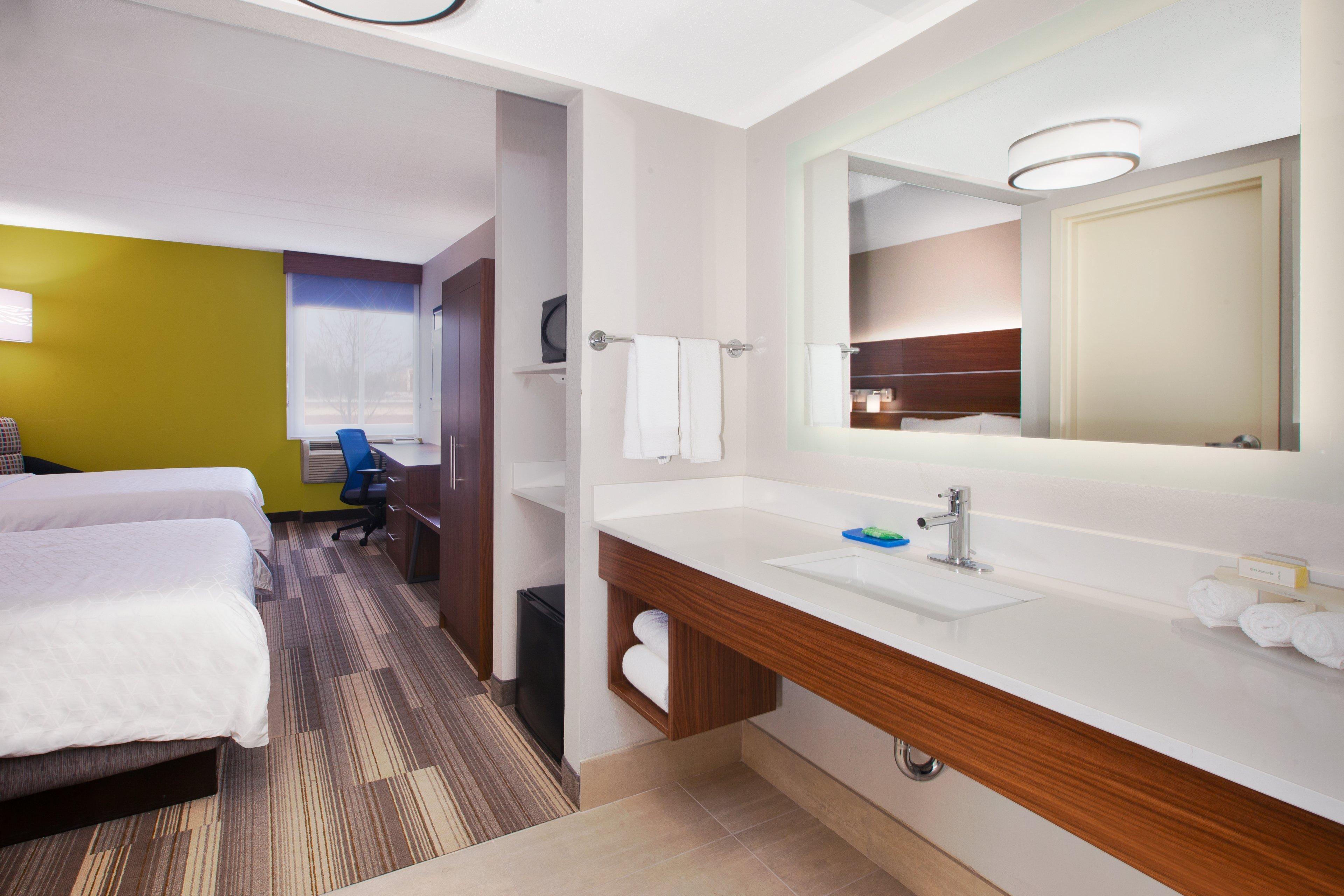 Holiday Inn Express Fairfax-Arlington Boulevard By Ihg Extérieur photo