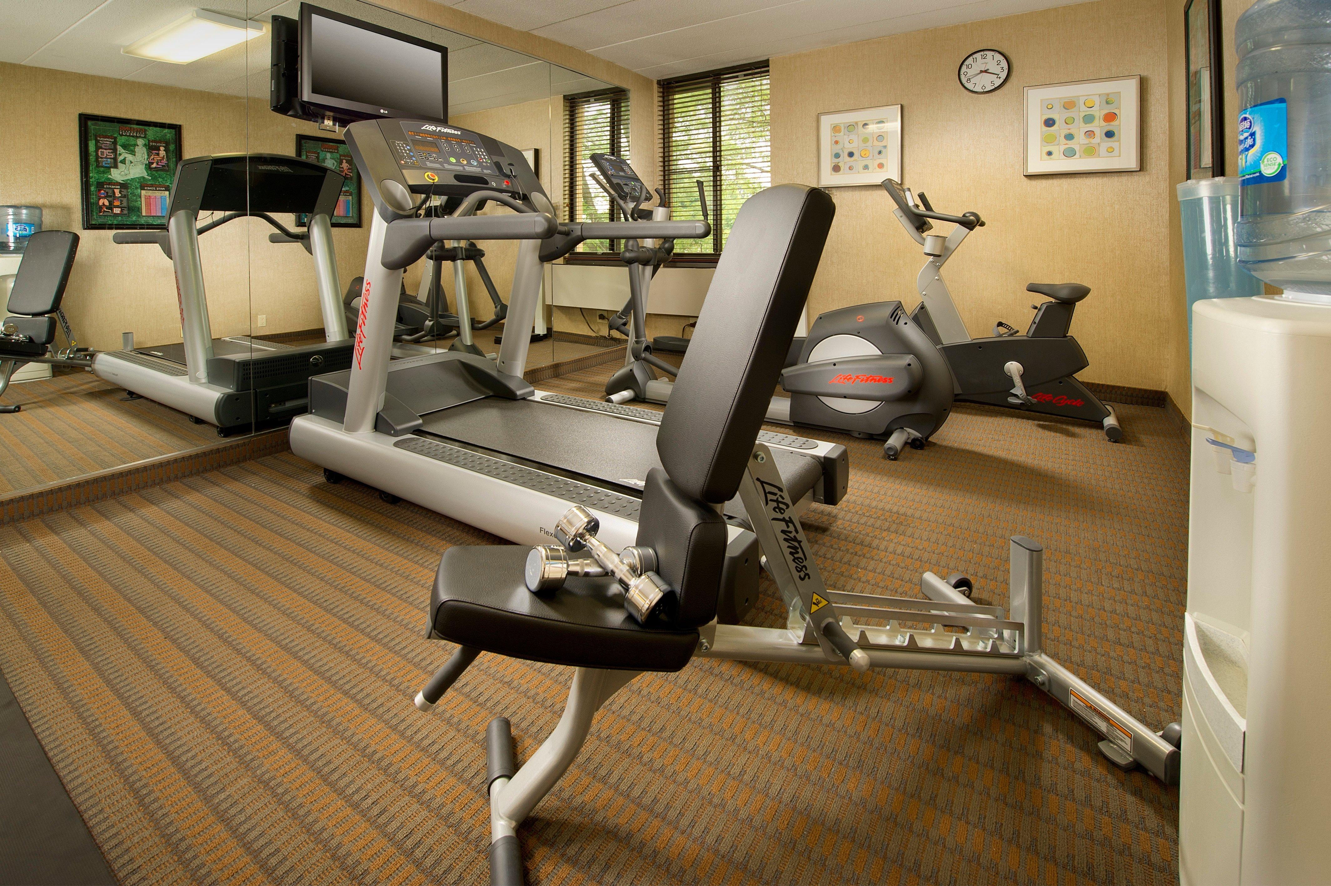 Holiday Inn Express Fairfax-Arlington Boulevard By Ihg Extérieur photo