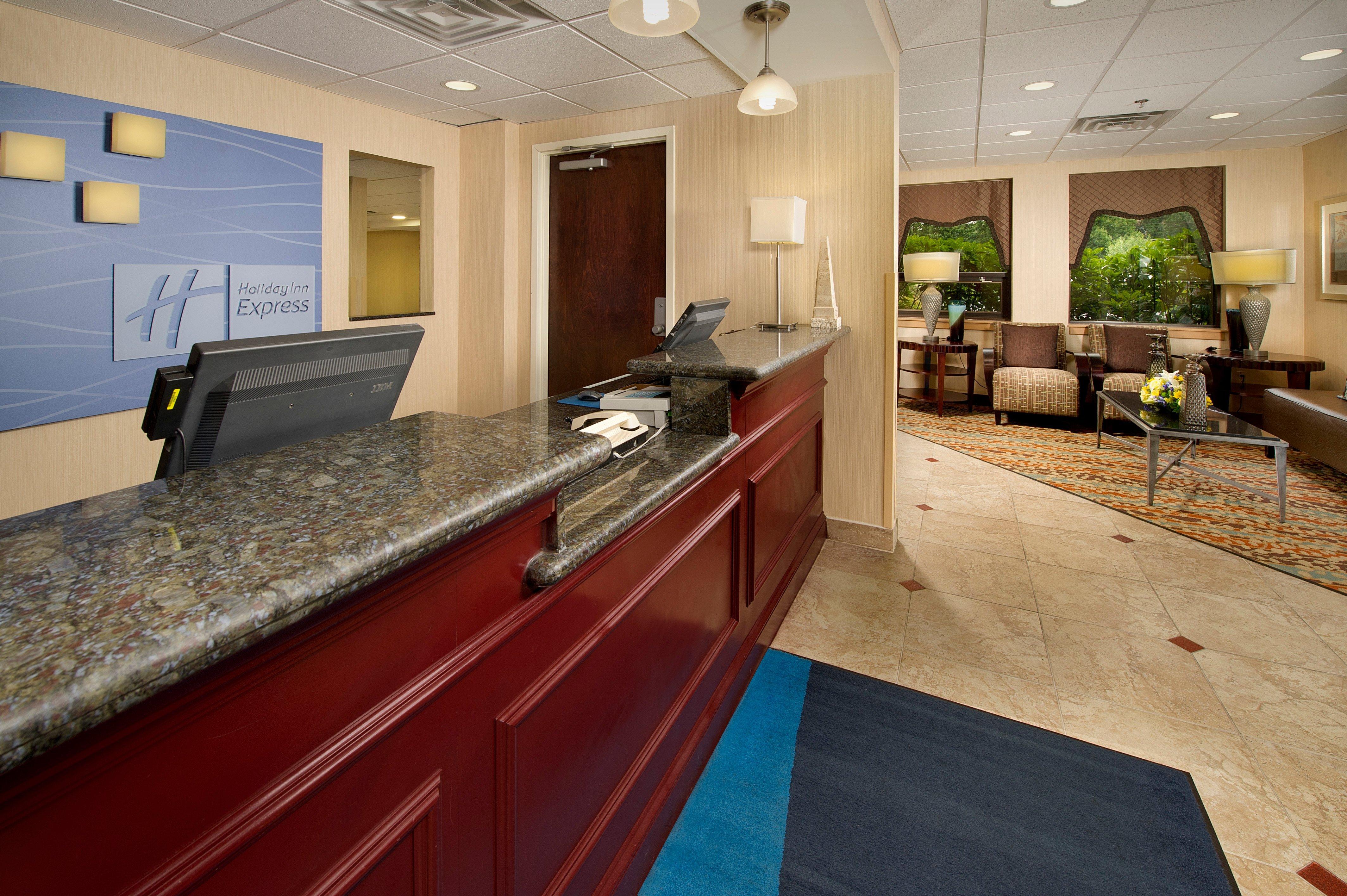 Holiday Inn Express Fairfax-Arlington Boulevard By Ihg Extérieur photo